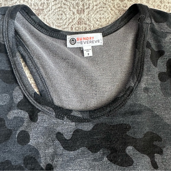 Sundry For Evereve Camo Dress Size 2 - Picture 3 of 8